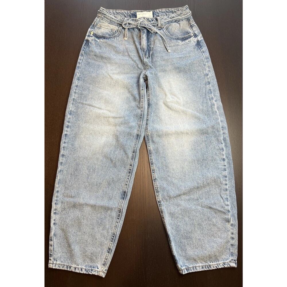 Ban.jara Barrel Leg Jeans High Rise Tie Waist Belted Size 5 Size 26 Denim